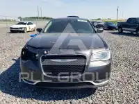 2016 Chrysler 300 photo