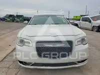 2016 Chrysler 300 фото