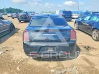 2016 Chrysler 300 photo