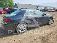 2016 Chrysler 300 photo