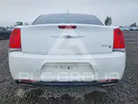 2016 Chrysler 300 photo