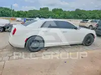 2016 Chrysler 300 фото
