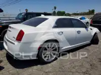2016 Chrysler 300 фото