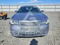 2016 Chrysler 300 фото