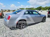 2016 Chrysler 300 photo