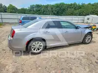 2016 Chrysler 300 фото