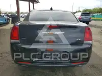 2016 Chrysler 300 фото
