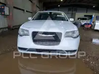 2016 Chrysler 300 photo