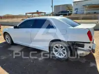 2016 Chrysler 300 фото
