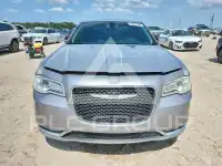 2016 Chrysler 300 фото