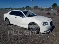 2016 Chrysler 300 фото
