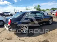 2016 Chrysler 300 photo