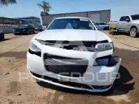 2016 Chrysler 300 фото