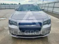 2016 Chrysler 300 photo