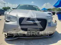 2016 Chrysler 300 фото