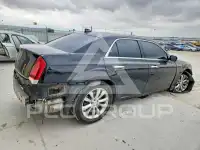 2016 Chrysler 300 photo