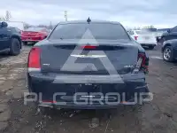 2016 Chrysler 300 photo