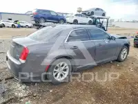 2016 Chrysler 300 photo