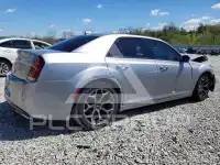 2016 Chrysler 300 фото
