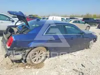 2016 Chrysler 300 photo