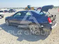 2016 Chrysler 300 photo