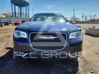 2016 Chrysler 300 photo