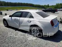 2016 Chrysler 300 фото