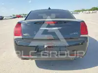 2016 Chrysler 300 photo