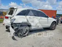 2016 Mercedes Benz GLC-Class фото