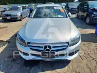 2016 Mercedes Benz C-Class photo