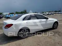 2016 Mercedes Benz C-Class photo