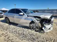 2016 Mercedes Benz C-Class photo