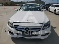 2016 Mercedes Benz C-Class фото