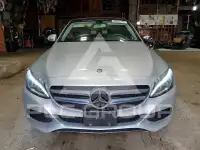 2016 Mercedes Benz C-Class photo