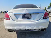2016 Mercedes Benz C-Class photo