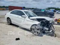 2016 Mercedes Benz C-Class фото
