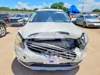 2016 Volvo XC60 photo