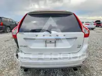 2016 Volvo XC60 photo