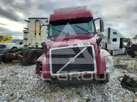 2016 Volvo VNL photo