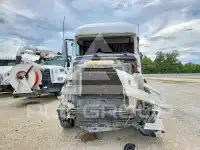 2016 Volvo VNL photo