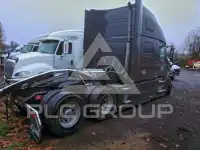 2016 Volvo VNL photo