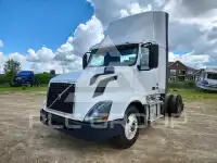 2016 Volvo VNL photo