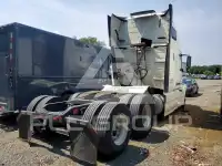 2016 Volvo VNL photo