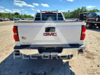 2016 GMC Sierra photo