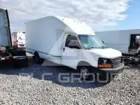 2016 GMC Savana photo