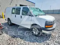 2016 GMC Savana photo