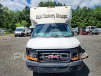 2016 GMC Savana photo