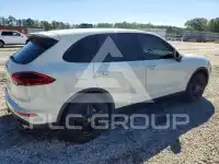 2016 Porsche Cayenne photo