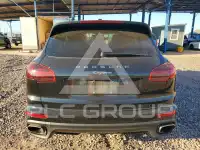 2016 Porsche Cayenne photo