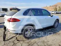 2016 Porsche Cayenne photo